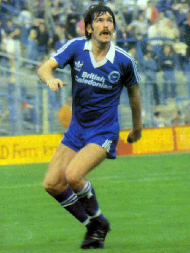 Don Shanks playing in Brighton & Hove Albion’s blue kit